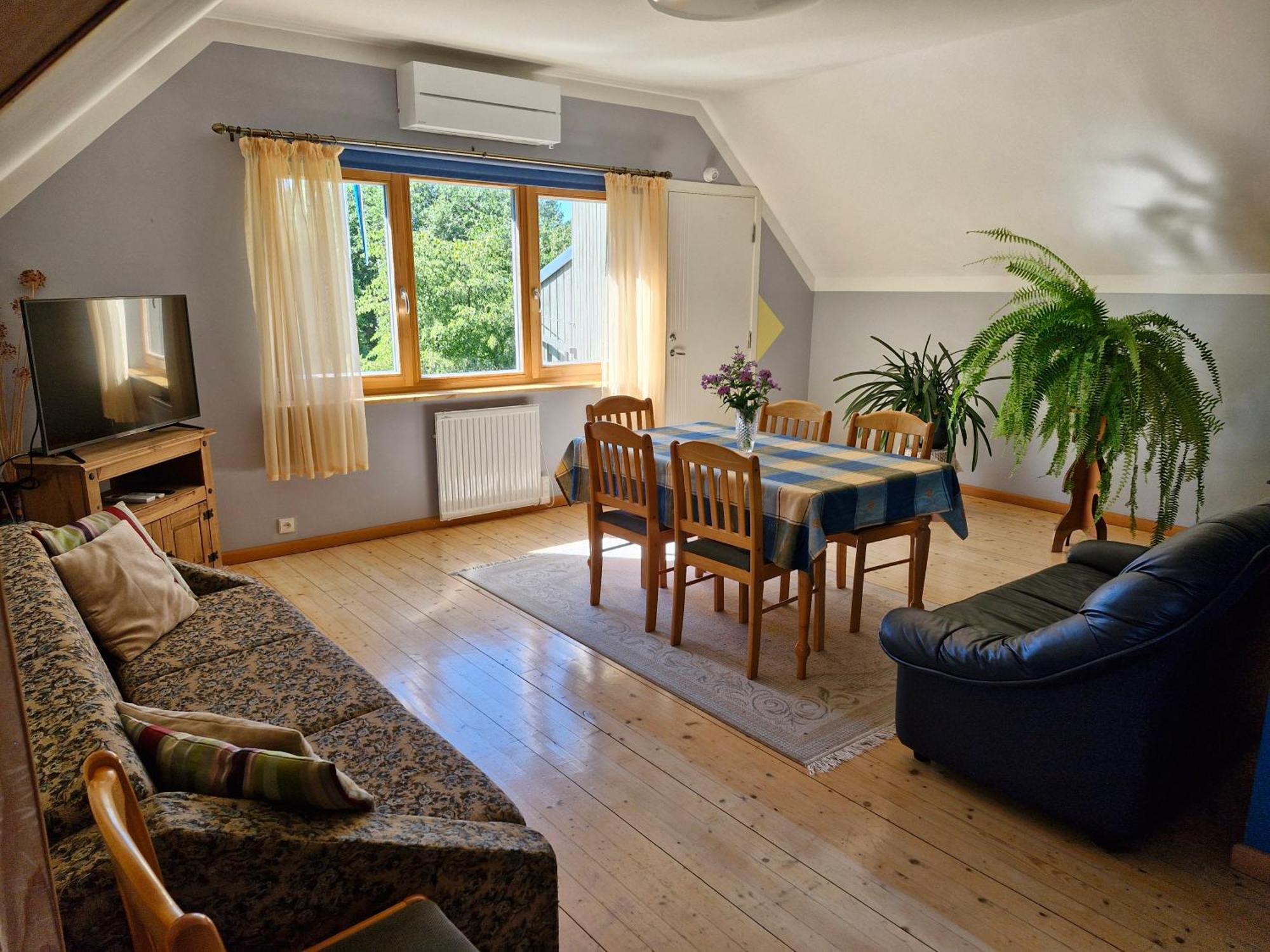 Piibelehe Guest Accommodation Kuressaare Exterior photo