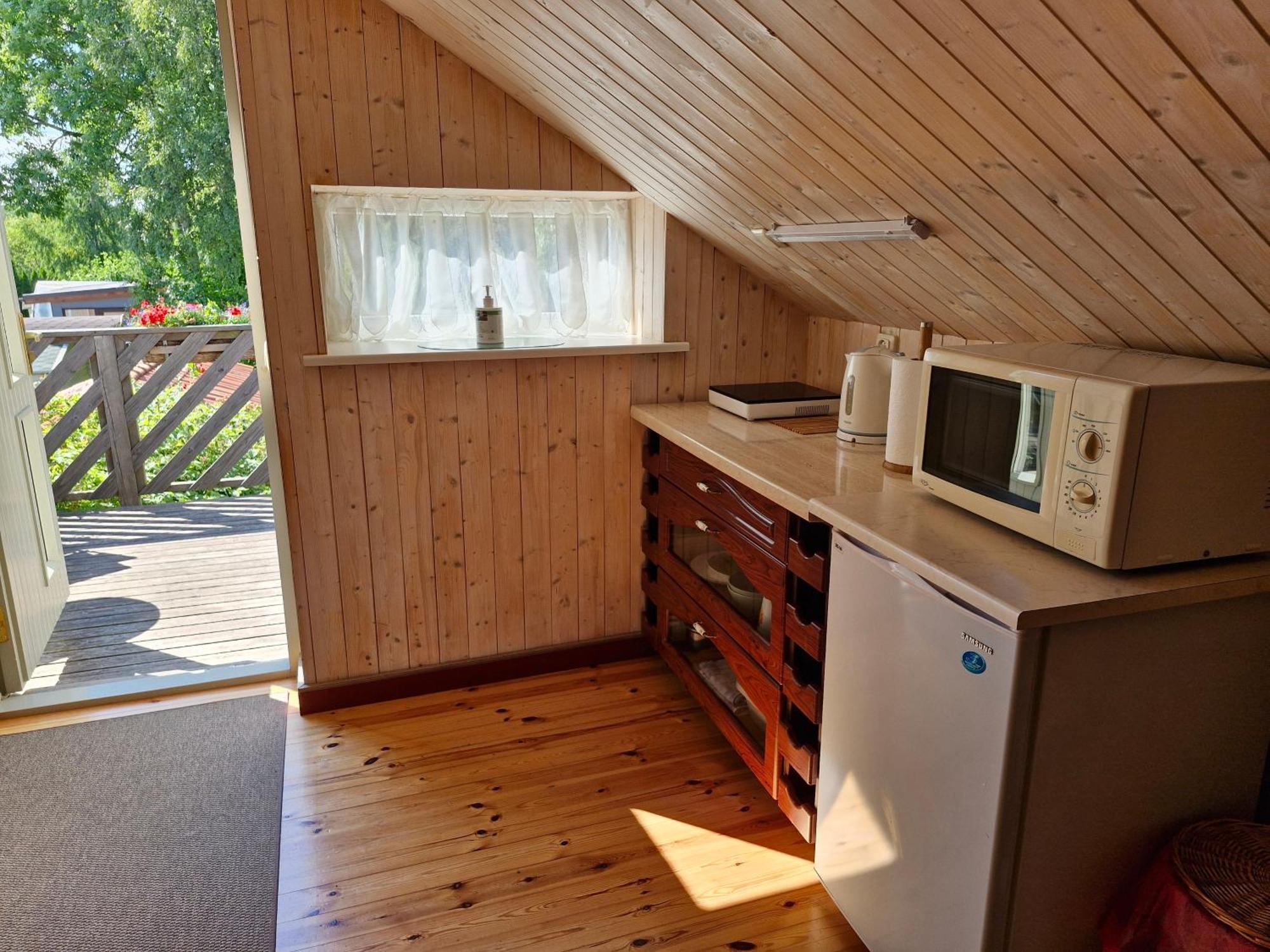 Piibelehe Guest Accommodation Kuressaare Exterior photo